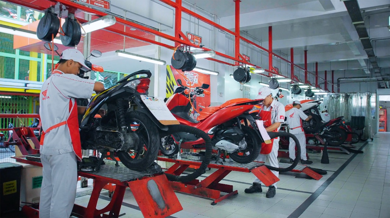 3 SMK Mechanics Win Cilacap Automotive LKS: The Secret Skills That Leave Local Workshops Stunned